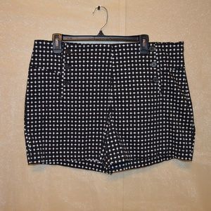 TOMMY HILFIGER BLACK AND WHITE POLKA DOT SHORTS